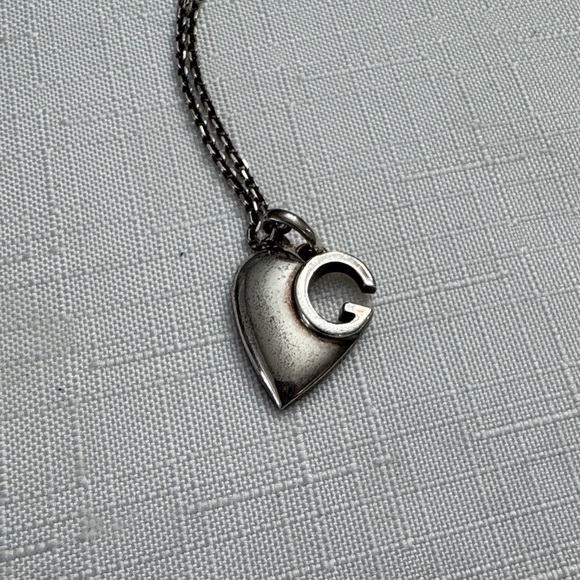 Gucci Silver Heart Necklace with G Logo - Picture 10 of 12